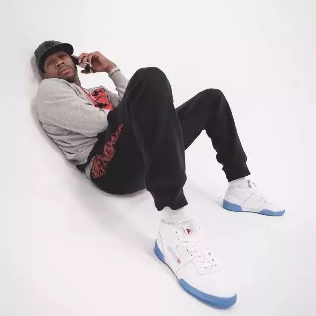 穷追猛打！哈特强攻得手打进加罚 7中7砍下18分率队扩大优势（强势爆发！哈特打成2+1，7投7中砍下18分助队扩大优势）