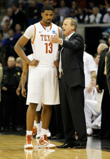 内部人士：皇马的几名资深球员对与埃尔切的平局十分愤怒（知情人士：皇马多位老将对战平埃尔切极度不满）