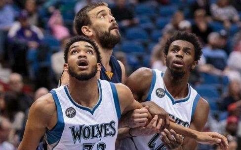 低开高走！王楚钦／梁靖崑2-1逆转杜达／邱党！助国乒8-4战胜德国！（先抑后扬！王楚钦／梁靖崑2-1逆转杜达／邱党，助国乒8-4力克德国）