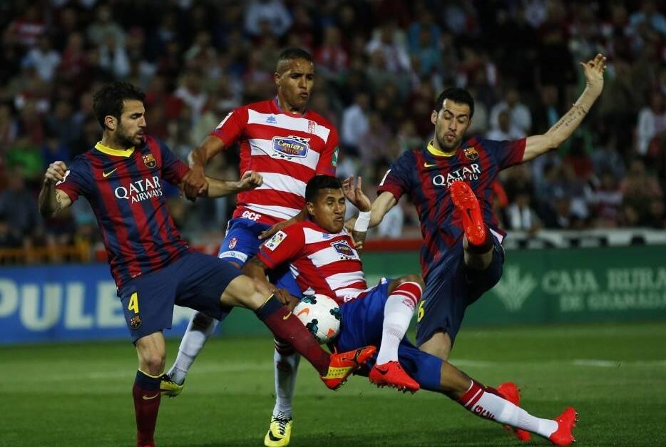 穷追猛打！哈特强攻得手打进加罚 7中7砍下18分率队扩大优势（强势爆发！哈特打成2+1，7投7中砍下18分助队扩大优势）