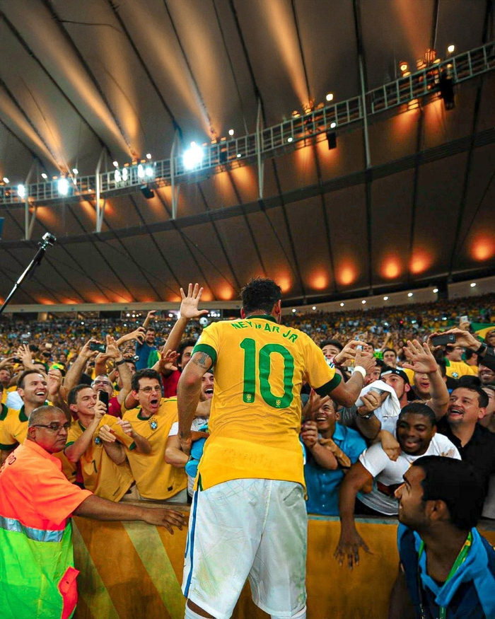 哥伦比亚11月大名单：J罗、迪亚斯领衔，里奥斯、卢库米在列（哥伦比亚公布11月名单：J罗、迪亚斯压阵，里奥斯、卢库米入选）