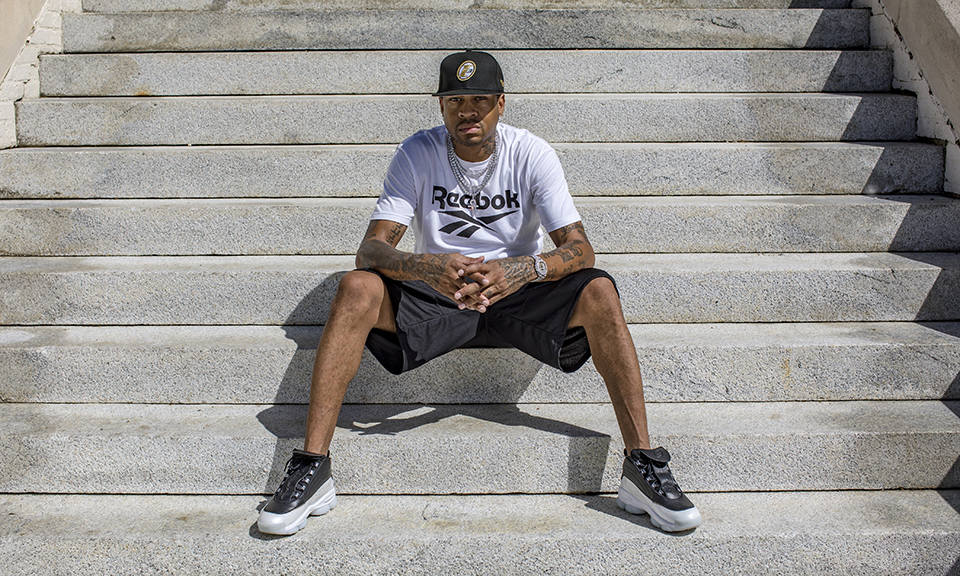 英超第14轮：切尔西1-3利兹联两场不胜 托辛失误送礼帕尔默复出（英超第14轮：利兹联3-1客胜切尔西 切尔西遭遇两轮不胜 托辛失误送礼 帕尔默复出）