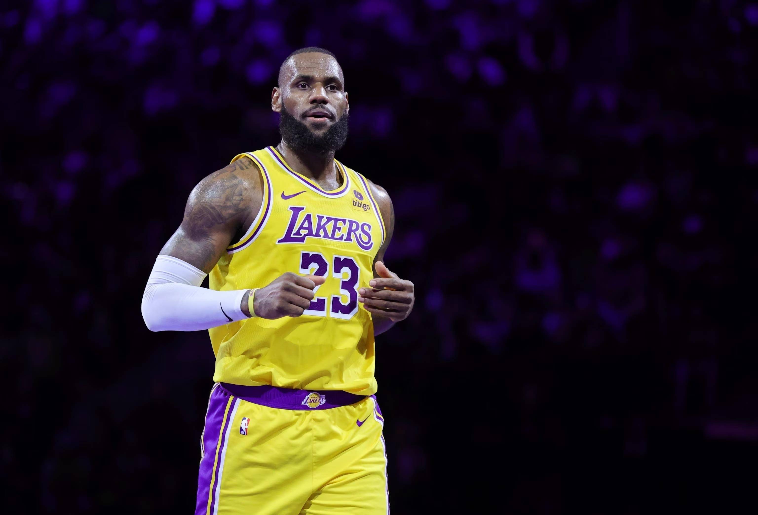 赵睿加盟后，周琦状态焕然一新（赵睿加盟，周琦状态回春）