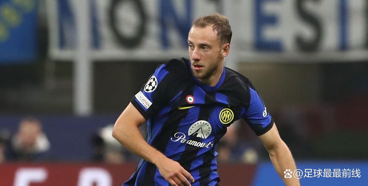 澳超半场：鲁弗推射建功，惠灵顿凤凰暂1-0阿德莱德联（澳超半场战报：鲁弗低射破门，惠灵顿凤凰暂以1-0领先阿德莱德联）