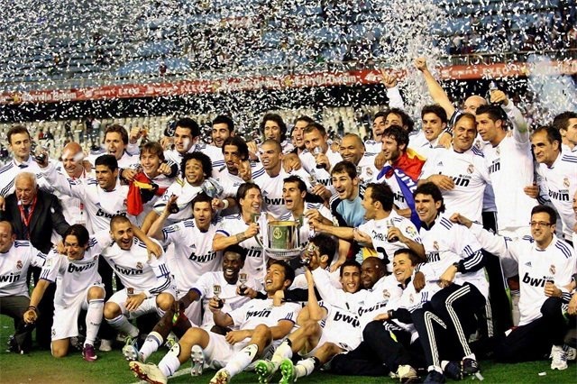 鲍队：来支持了助攻回礼了解一下 🏆❤️（鲍队报到：支持到位，助攻回礼奉上 🏆❤️）