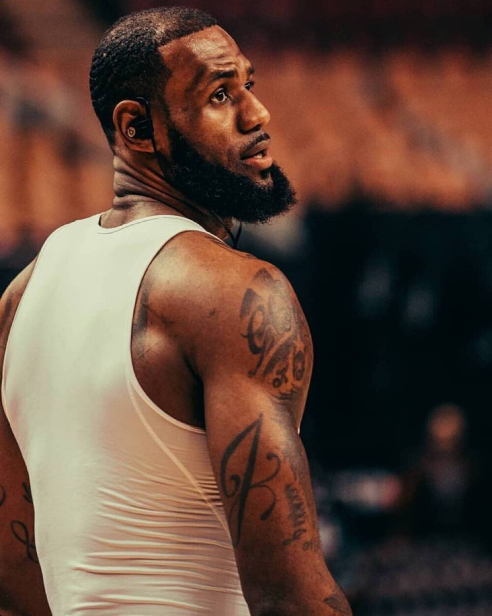 突尼斯主帅：埃斯特旺是涌现而出的天才，未来几年能争金球奖（突尼斯主帅盛赞埃斯特旺：天赋异禀，未来几年有望冲击金球奖）