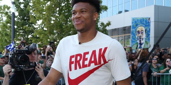 尤文官方：弗拉霍维奇左长收肌肌肉肌腱交界处严重损伤（尤文官宣：弗拉霍维奇左侧长收肌肌腱结合部重度受损）