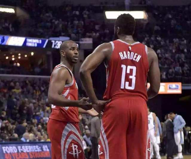 英超半场：热苏斯进球被判无效，狼队暂0-0诺丁汉森林（英超半场战报：热苏斯破门被吹，狼队与诺丁汉森林暂互交白卷）