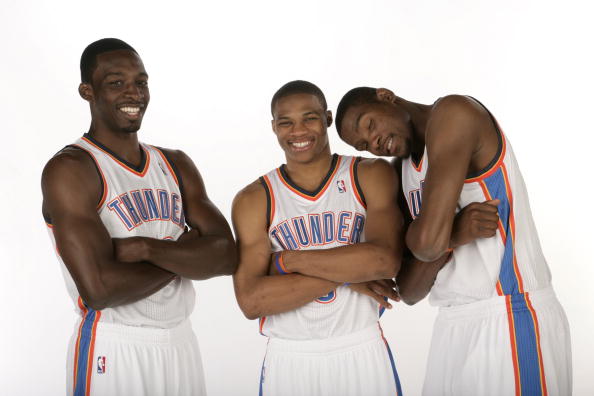 足球曝巴黎双星关系紧张，更衣室氛围引担忧（传巴黎双核不睦，更衣室气氛堪忧）