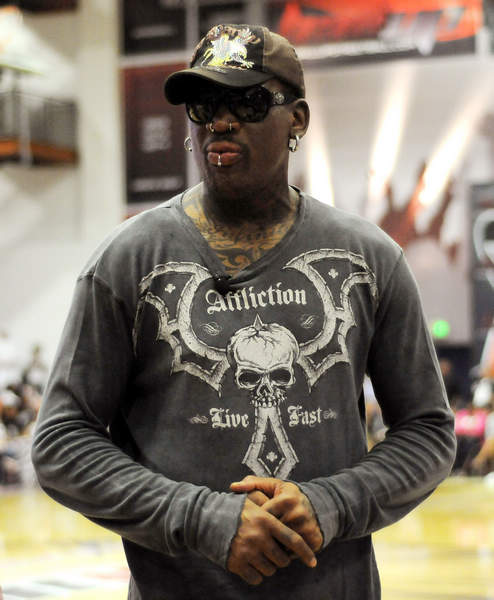 山东杯赛收获两大悍将！谢智杰防守制霸，陈林坚得分篮板全面带动（山东杯赛喜迎双核爆发：谢智杰统治级防守，陈林坚全面撑起得分与篮板）