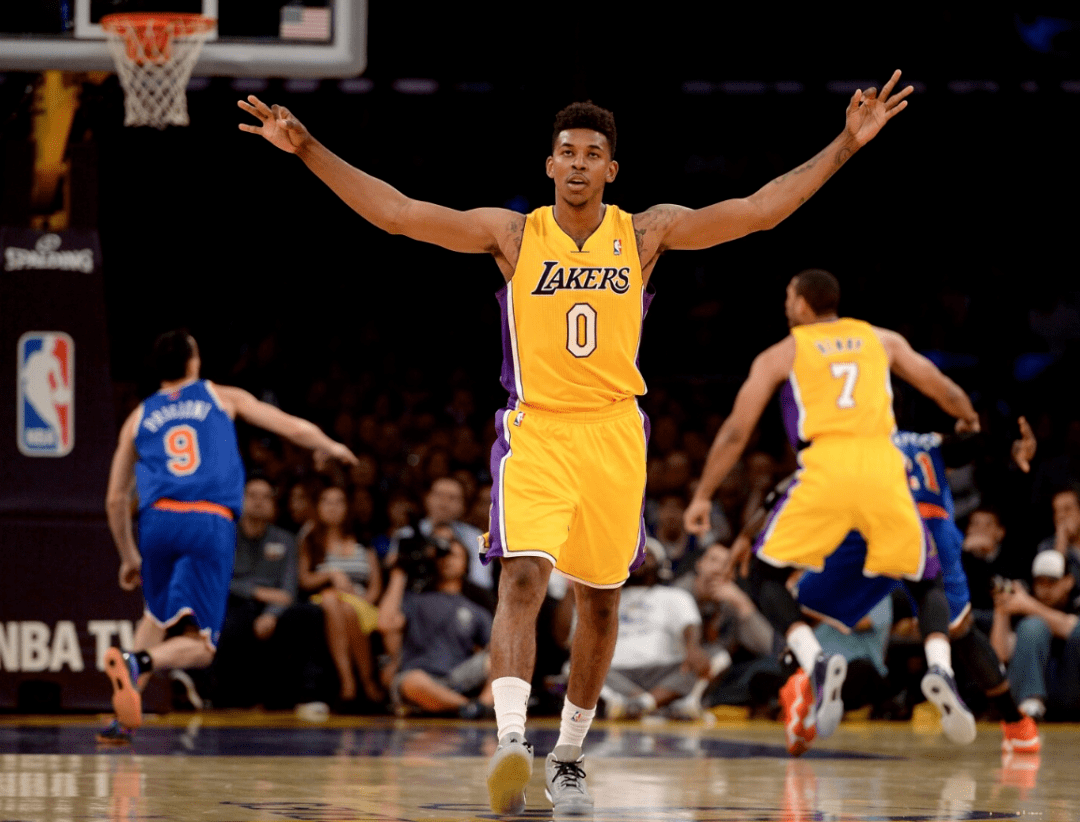 西甲半场：鲁文·加西亚传射，奥萨苏纳2-0莱万特（西甲半场战报：鲁文·加西亚传射建功，奥萨苏纳2-0领先莱万特）