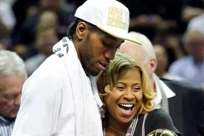 西足协主席：很满意世界杯分组；将尽快敲定与阿根廷的超级杯（西足协主席满意世界杯抽签结果 承诺尽快敲定对阵阿根廷的超级杯）