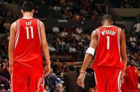 每体：拜仁巴萨有意霍村前锋阿斯拉尼，转会费不超过2500万欧（每体：拜仁与巴萨有意霍芬海姆前锋阿斯拉尼，转会费上限2500万欧）