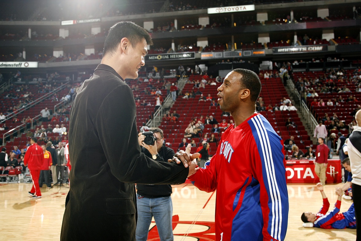 已3连败！今天骑士迎战黄蜂 米切尔&梅里尔&小克雷格·波特出战（骑士带着三连败战黄蜂，米切尔、梅里尔和小克雷格·波特今日出战）