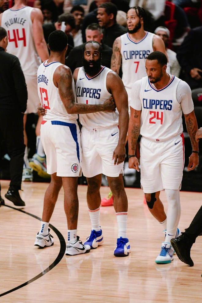 首届“百BA”广东百家姓篮球赛即将开幕，前广东宏远队球员王薪凯邀您赛场见！（“百BA”广东百家姓篮球赛首届将启，前广东宏远队员王薪凯邀你到场见证）